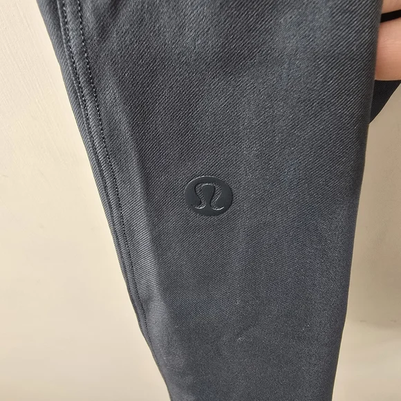 Lululemon Next Move Pants Tech Travel Crop Cropped Athletic In Gravity Size 10 - Picture 8 of 11